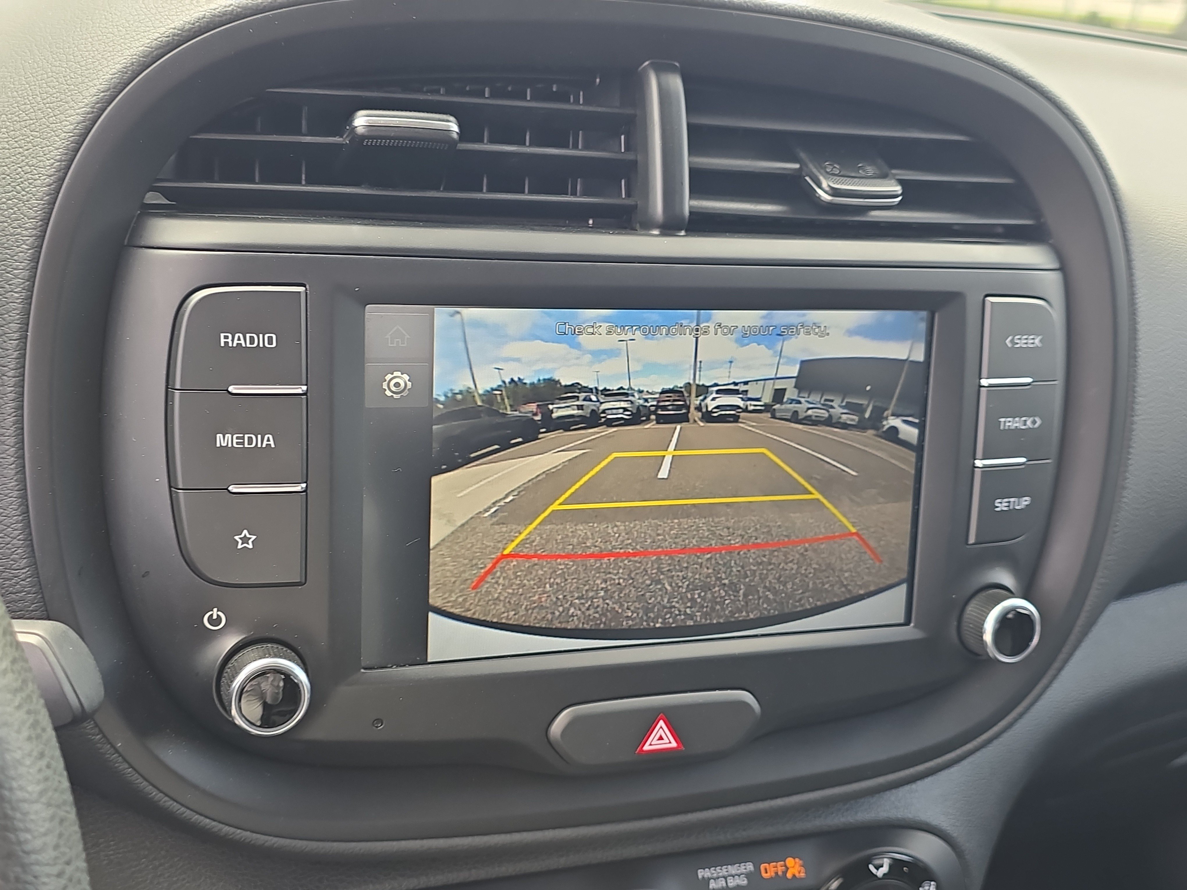 Certified 2025 Kia Soul LX w/ LX Technology Package FWD image 23