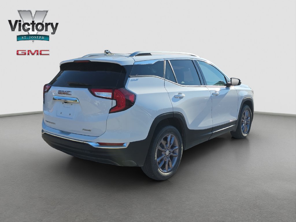 Used 2023 GMC Terrain SLT AWD/4WD image 18