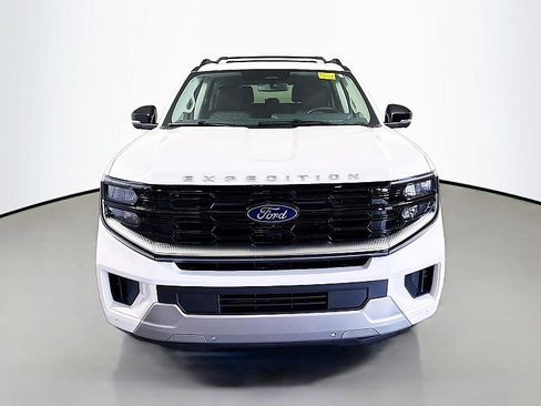 New 2026 Ford Expedition Max Platinum w/ Platinum Ultimate Package AWD/4WD image 2