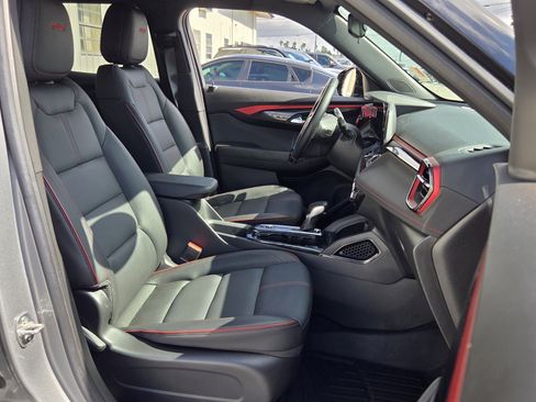 Certified 2024 Chevrolet TrailBlazer RS FWD image 17