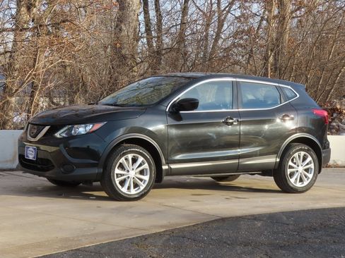 Used 2018 Nissan Rogue Sport S w/ S Appearance Package image 20