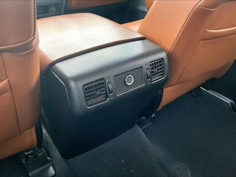 Used 2010 Toyota Tundra Limited AWD/4WD image 17