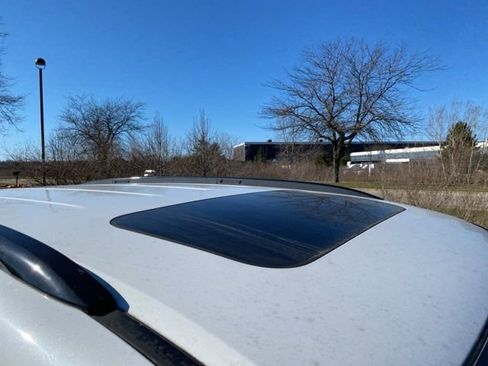 Used 2022 Honda Pilot TrailSport image 6