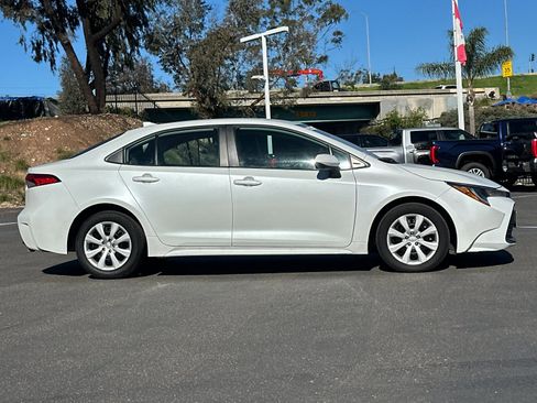 Used 2024 Toyota Corolla LE image 6