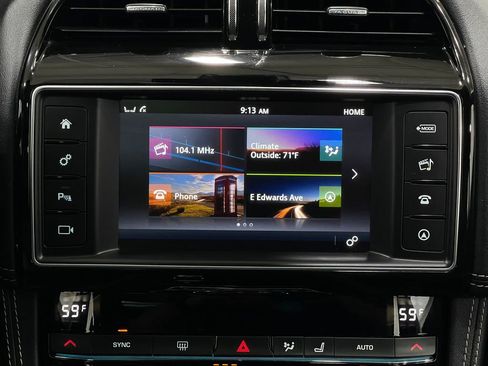 Used 2018 Jaguar F-PACE S image 25