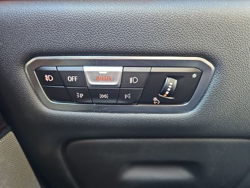 Used 2020 BMW X5 xDrive40i w/ Premium Package image 28