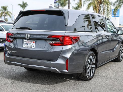 Certified 2025 Honda Odyssey EX-L image 7