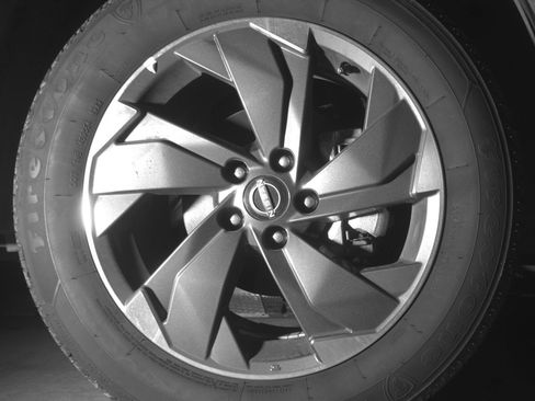 Used 2025 Nissan Rogue SV FWD image 13