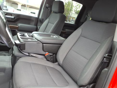 Used 2023 GMC Sierra 3500 SLE w/ SLE Value Package AWD/4WD image 11