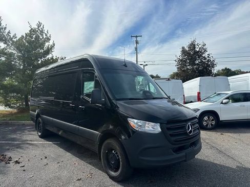 Used 2026 Mercedes-Benz Sprinter 2500 image 7