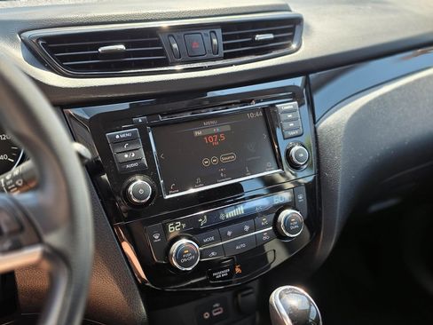 Used 2020 Nissan Rogue Sport SV FWD image 34