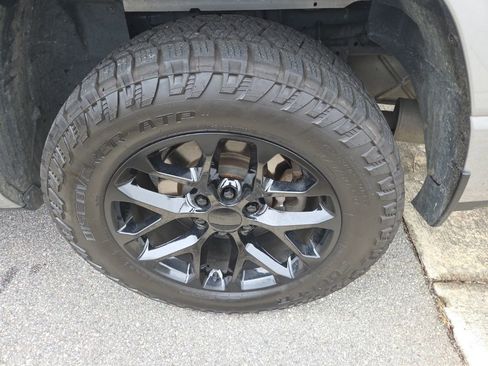 Used 2021 RAM 1500 Big Horn image 5