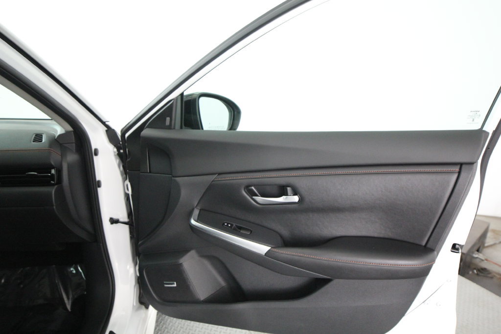 Used 2022 Nissan Sentra SR w/ SR Premium Package FWD image 49