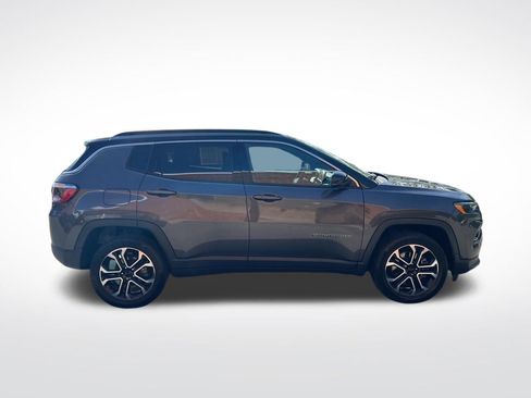 Used 2023 Jeep Compass Limited AWD/4WD image 6