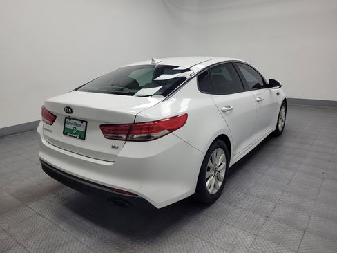 Used 2017 Kia Optima EX image 9