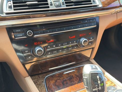 Used 2015 BMW 740Li image 22