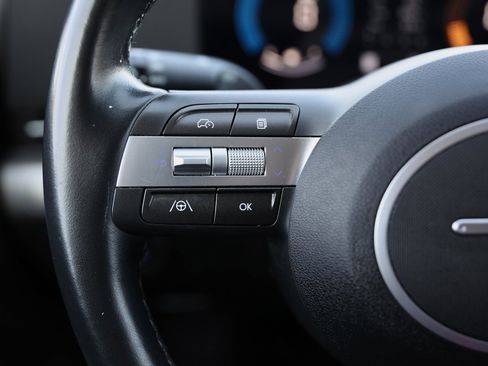 Certified 2025 Hyundai Kona SEL image 37