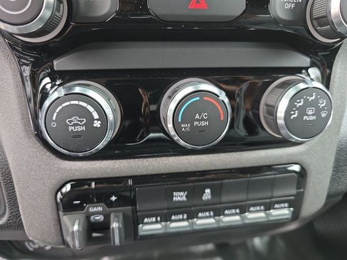 New 2026 RAM 2500 Tradesman w/ Chrome Appearance Group AWD/4WD image 21
