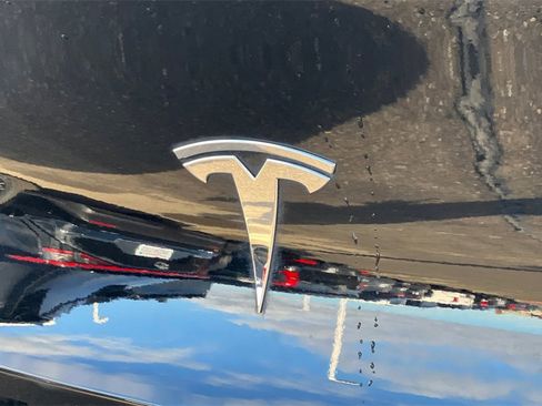 Used 2024 Tesla Model Y Long Range image 26