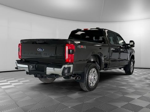 Used 2024 Ford F350 Lariat w/ Chrome Package image 8