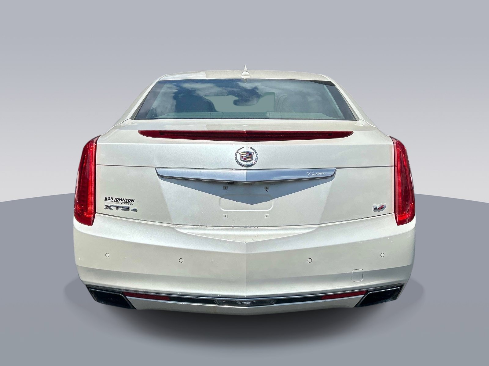 Used 2014 Cadillac XTS Vsport Platinum AWD image 4