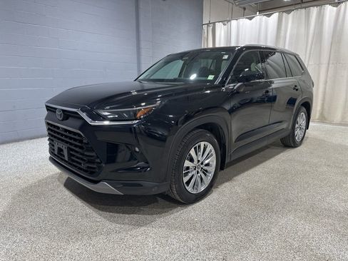 Certified 2024 Toyota Grand Highlander Platinum image 5