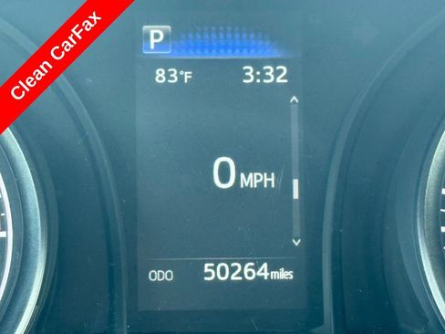 Used 2024 Toyota Camry SE image 4