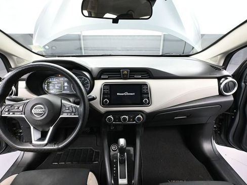 Used 2021 Nissan Versa SV image 21