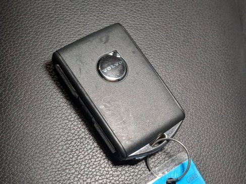 New 2025 Volvo XC40 B5 Ultra w/ Climate Package image 31