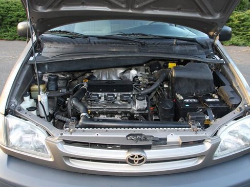 Used 1999 Toyota Sienna CE FWD image 20