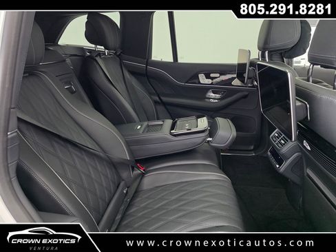 Used 2026 Mercedes-Benz Maybach GLS 600 4MATIC image 17