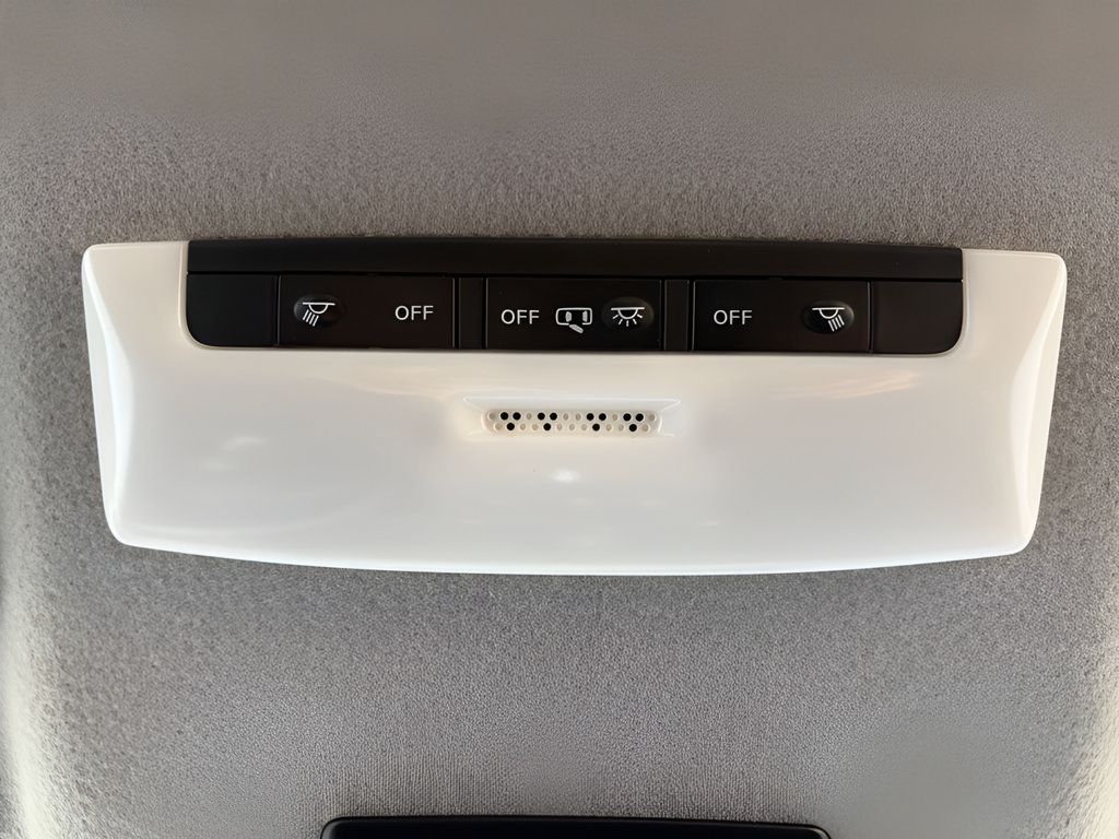 Used 2023 Nissan Kicks SV FWD image 32