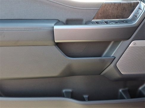 New 2026 Ford F250 Lariat w/ Black Appearance Package image 8