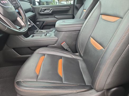 Used 2024 GMC Sierra 2500 AT4 w/ AT4 Premium Plus Package AWD/4WD image 15