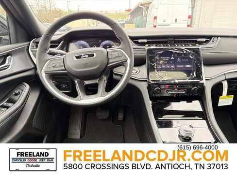 New 2025 Jeep Grand Cherokee Altitude w/ Trailer Tow Package AWD/4WD image 16