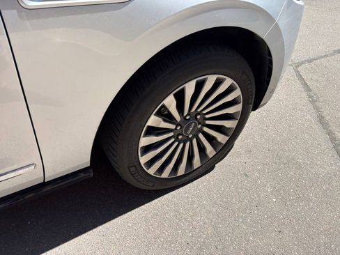 Used 2019 Lincoln Navigator Reserve w/ Cargo Package image 14