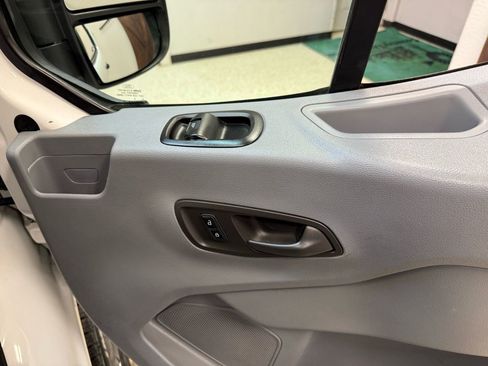 Used 2016 Ford Transit 250 130 Low Roof image 34
