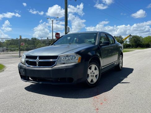 Used 2010 Dodge Avenger SXT FWD image 2