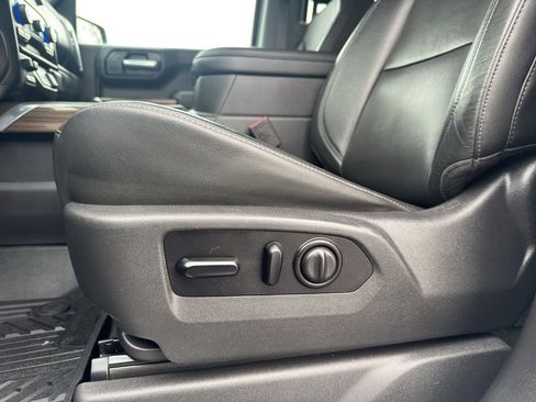 Used 2020 Chevrolet Silverado 1500 RST image 12