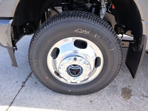 New 2026 Ford F350 Platinum AWD/4WD image 18