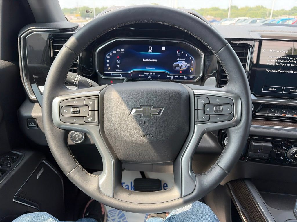 Used 2023 Chevrolet Silverado 1500 LT Trail Boss w/ Convenience Package II AWD/4WD image 19