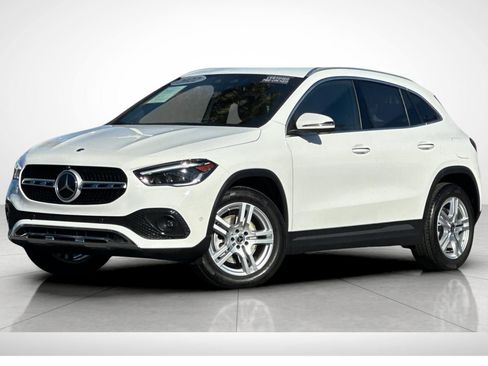 Certified 2022 Mercedes-Benz GLA 250 image 2