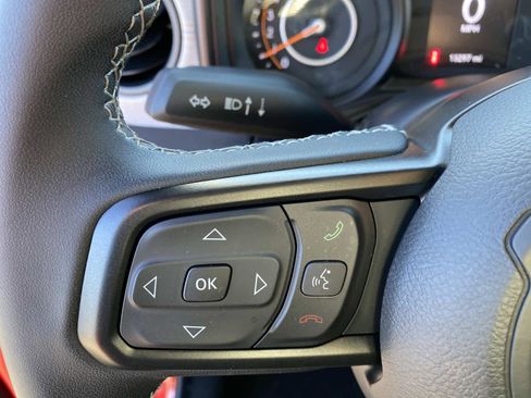 Certified 2025 Jeep Wrangler Sport S image 15