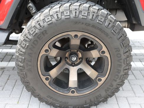 Used 2020 Jeep Gladiator Overland image 40