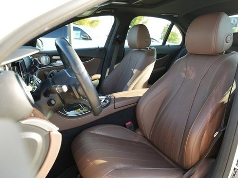 Certified 2019 Mercedes-Benz E 300 4MATIC image 35