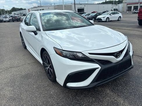 Used 2024 Toyota Camry SE FWD image 15