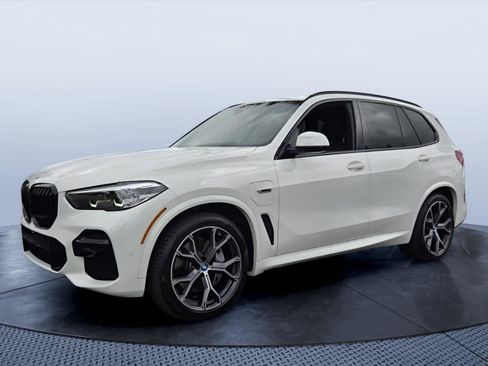 Used 2022 BMW X5 xDrive45e w/ M Sport Package AWD/4WD image 2