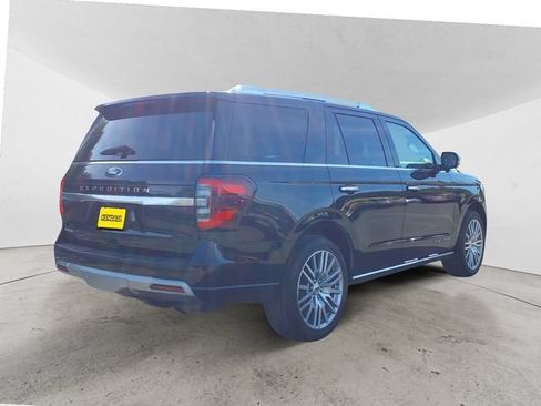 Used 2022 Ford Expedition Platinum AWD/4WD image 5