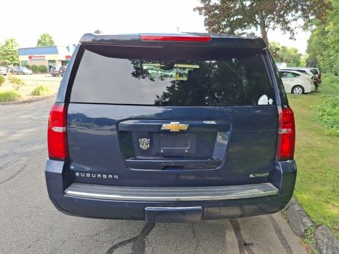 Used 2017 Chevrolet Suburban Premier AWD/4WD image 5