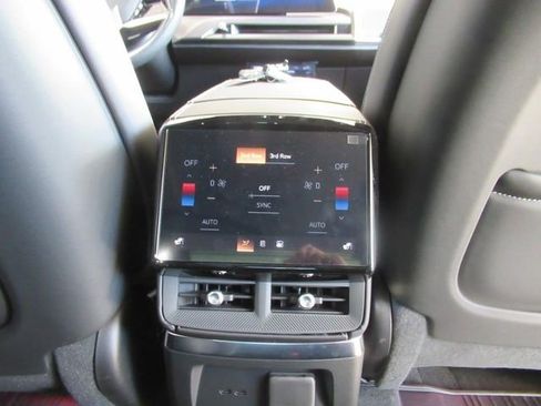 New 2026 Cadillac Vistiq Sport image 30